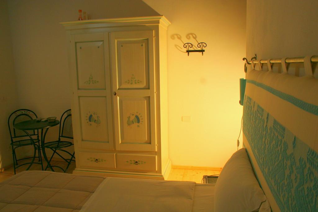 Bed and Breakfast Note Sulla Piazza Кальярі Номер фото
